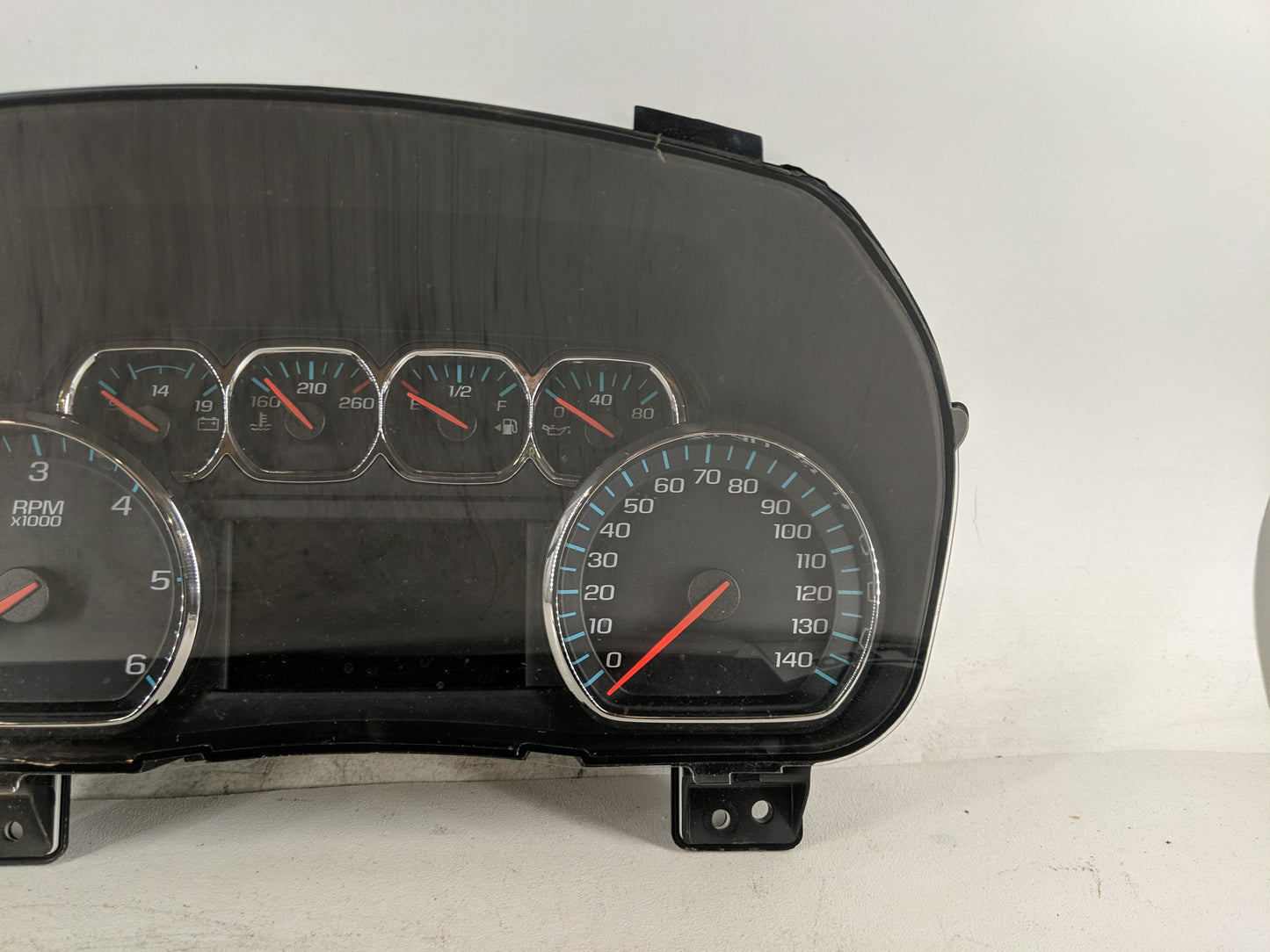 2018-2019 Chevrolet Silverado 1500 Instrument Cluster Speedometer Gauges P/N:84298029 Fits Fits 2018 2019 2020 OEM Used Auto