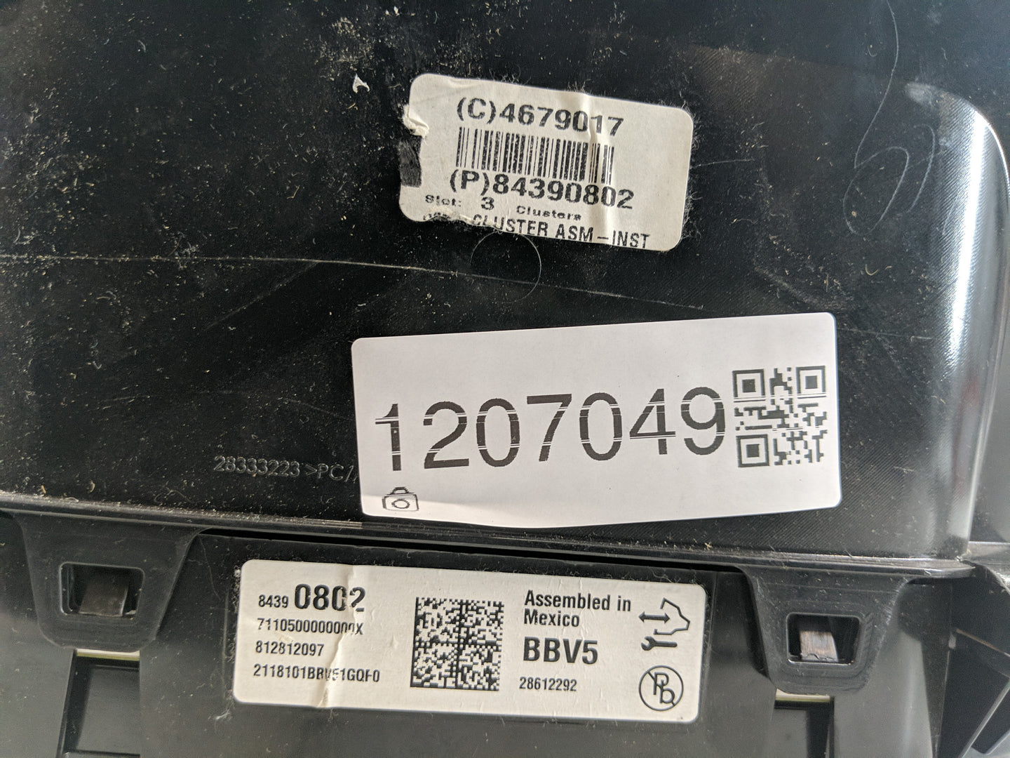 2018-2019 Chevrolet Silverado 1500 Instrument Cluster Speedometer Gauges P/N:84298029 Fits Fits 2018 2019 2020 OEM Used Auto