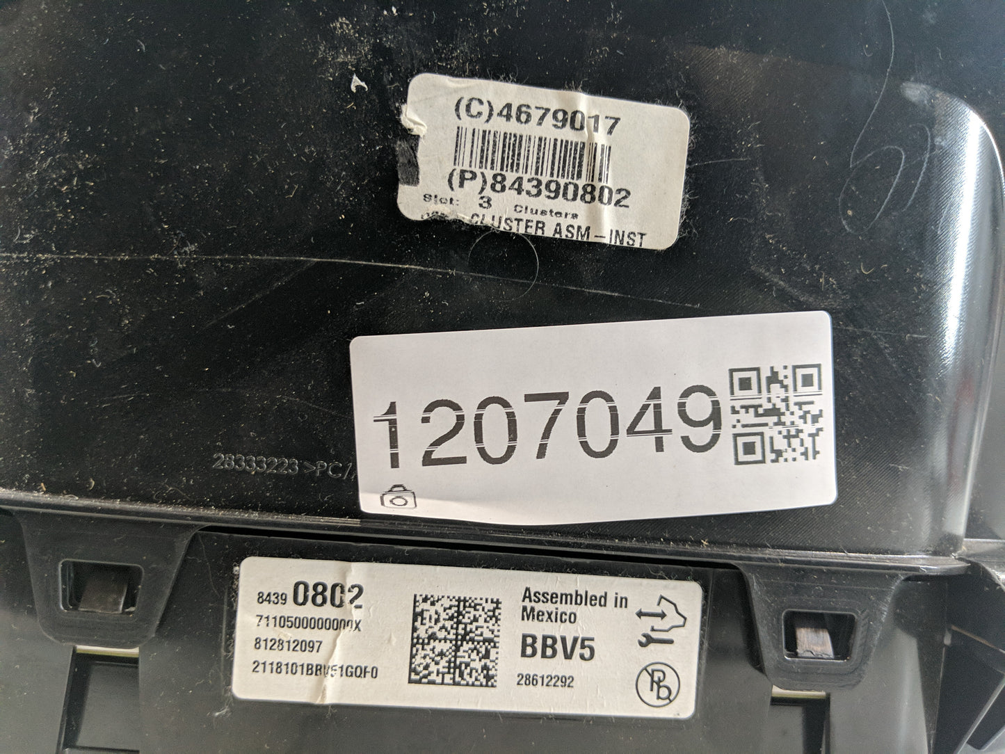 2018-2019 Chevrolet Silverado 1500 Instrument Cluster Speedometer Gauges P/N:84298029 Fits Fits 2018 2019 2020 OEM Used Auto