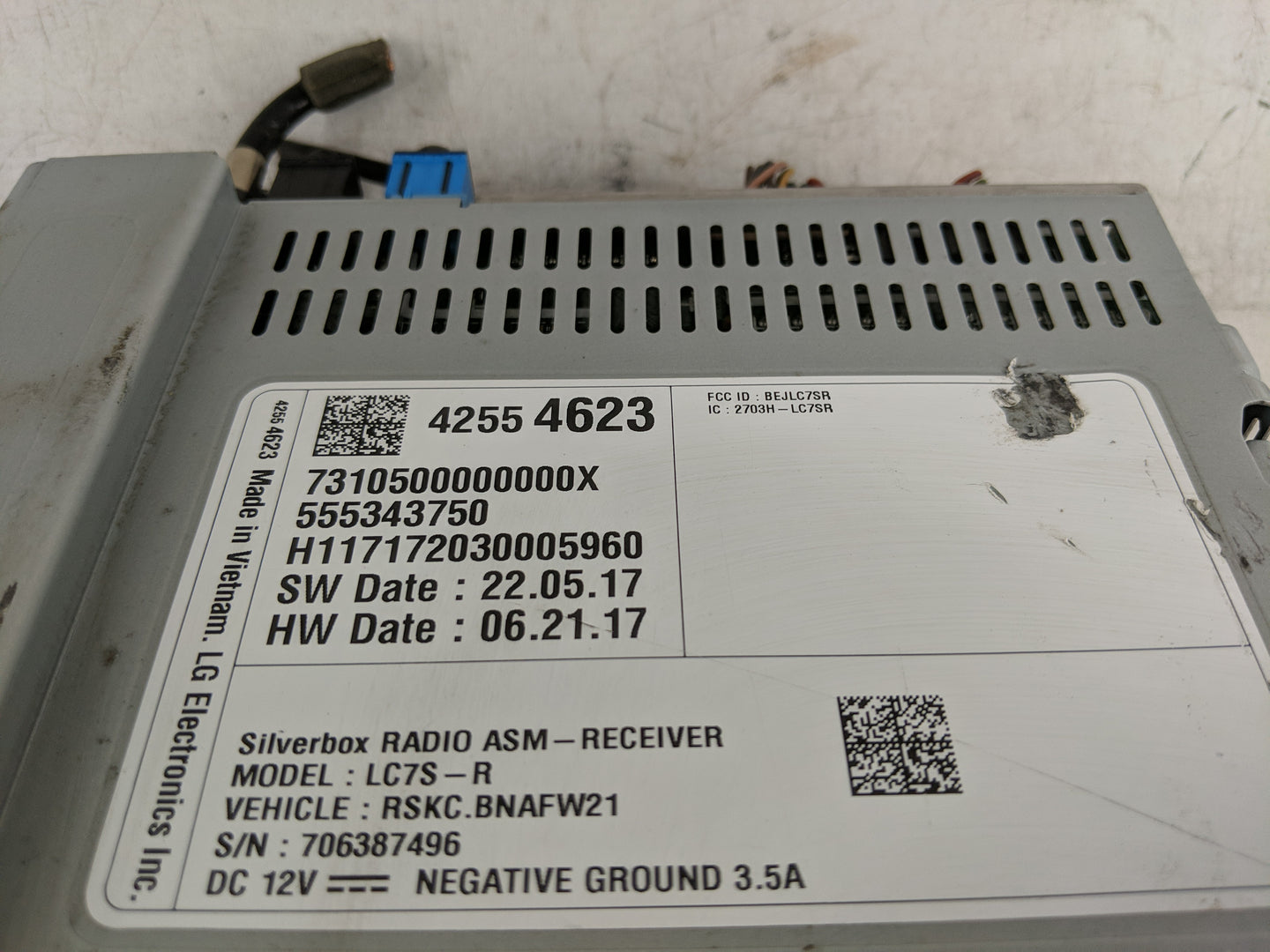 2018 Chevrolet Silverado 1500 Radio AM FM Cd Player Receiver Replacement P/N:42554623 Fits Fits 2019 OEM Used Auto Parts - O