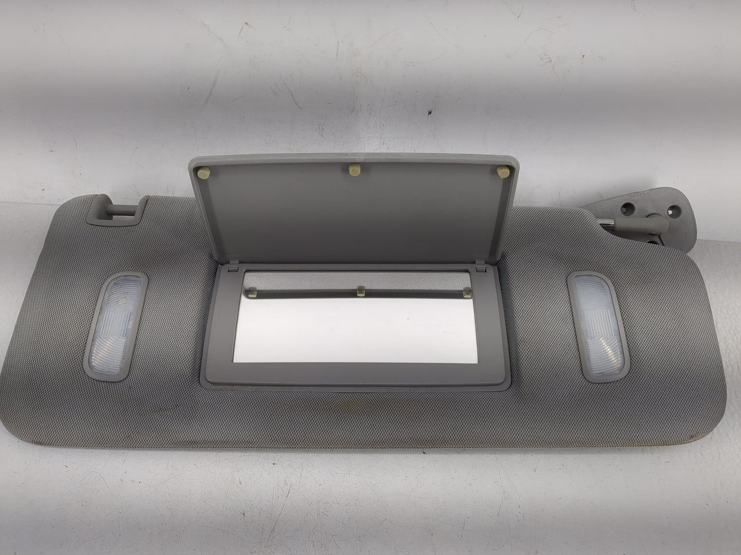 2014-2019 Chevrolet Silverado 1500 Sun Visor Shade Replacement Passenger Right Mirror Fits Fits 2014 2015 2016 2017 2018 201