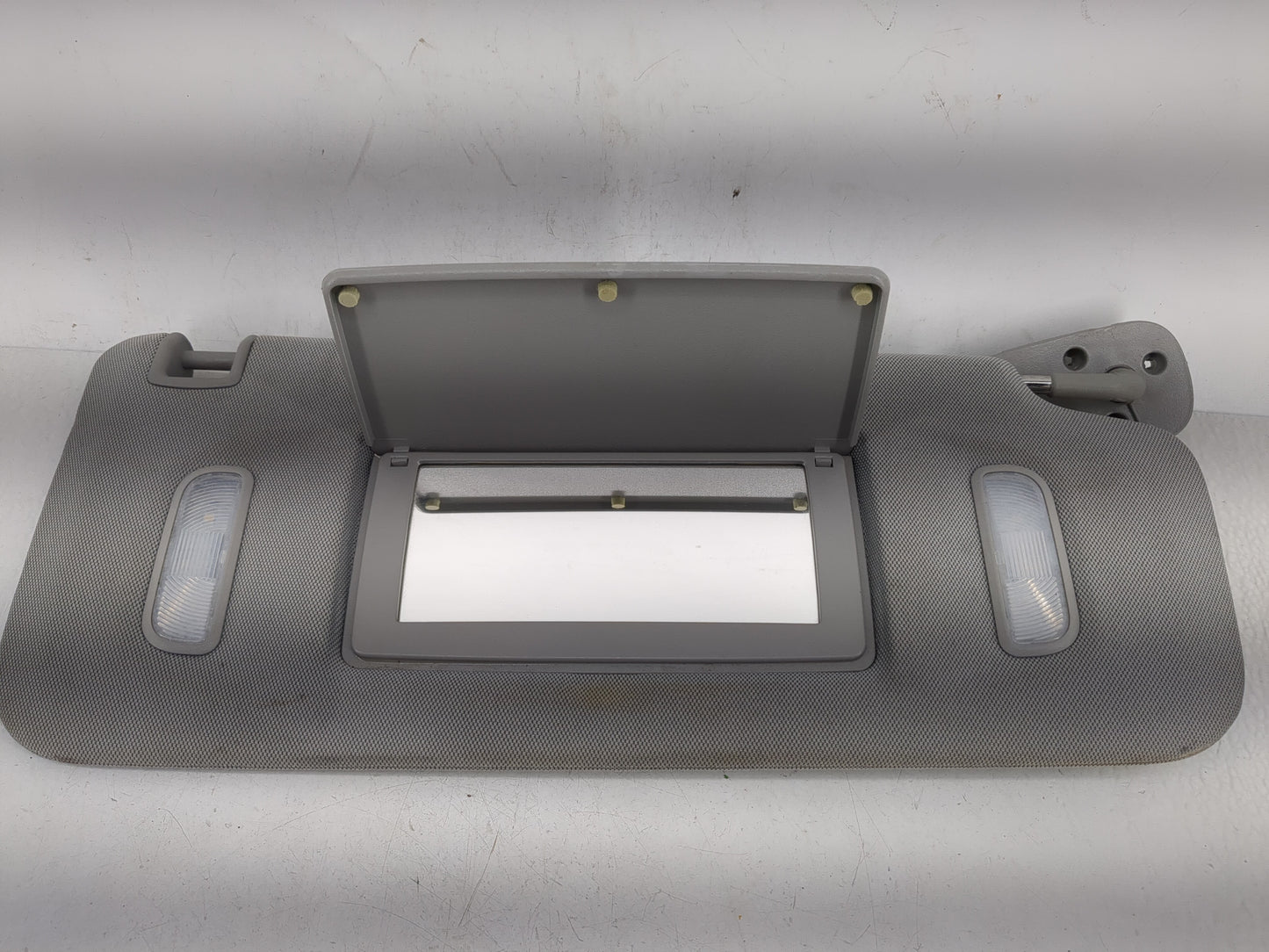 2014-2019 Chevrolet Silverado 1500 Sun Visor Shade Replacement Passenger Right Mirror Fits Fits 2014 2015 2016 2017 2018 201