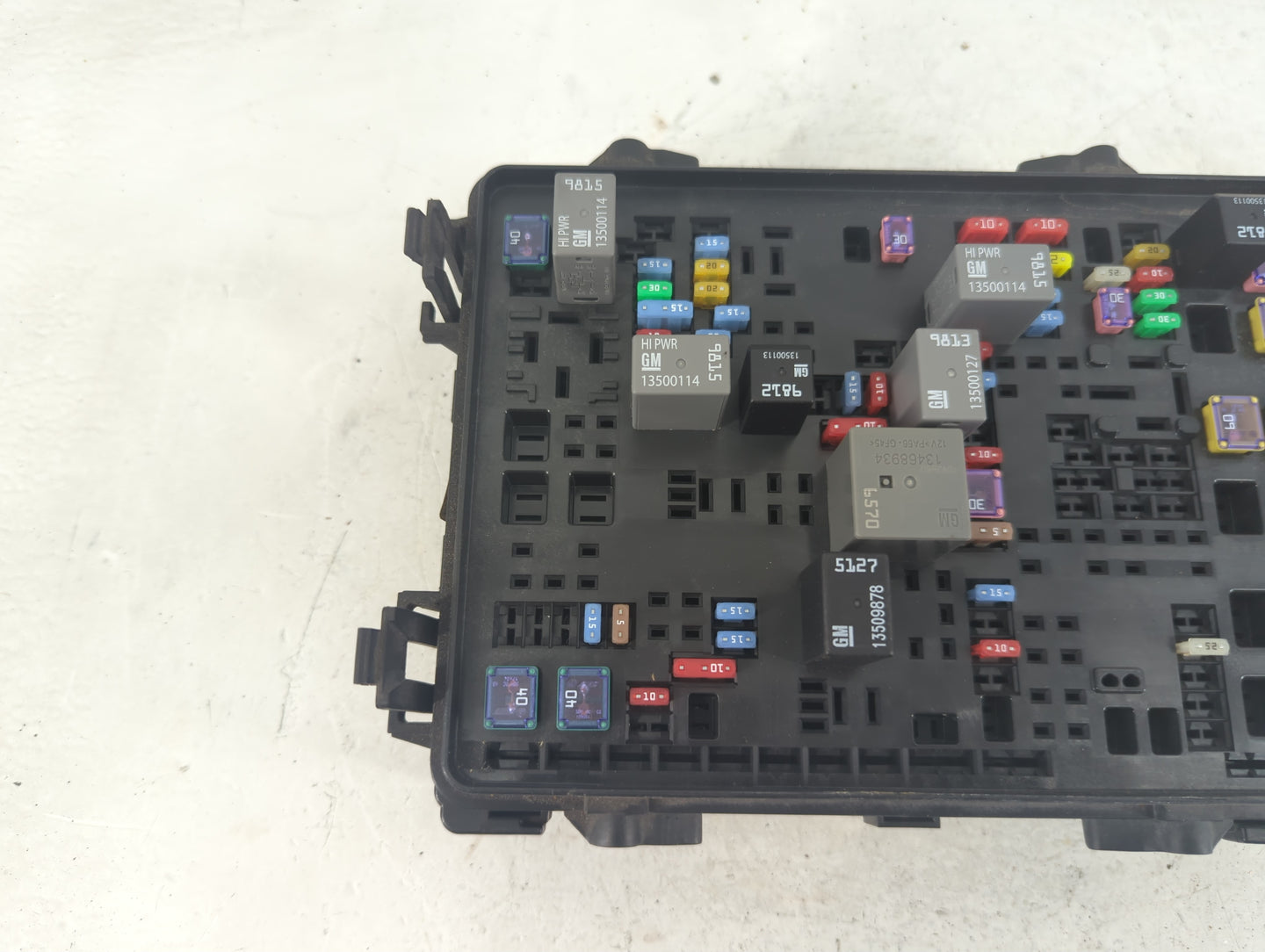2017-2019 Chevrolet Silverado 1500 Fusebox Fuse Box Panel Relay Module Fits Fits 2017 2018 2019 OEM Used Auto Parts - Oemuse
