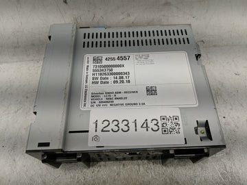 2018 Chevrolet Silverado 1500 Radio AM FM Cd Player Receiver Replacement P/N:42554557 Fits OEM Used Auto Parts