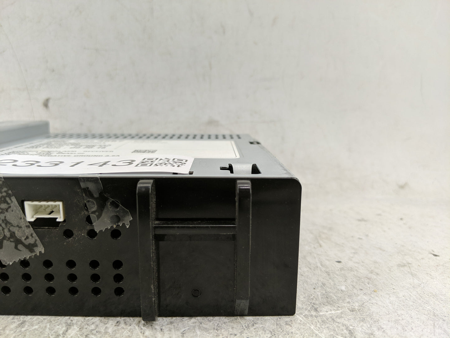 2018 Chevrolet Silverado 1500 Radio AM FM Cd Player Receiver Replacement P/N:42554557 Fits OEM Used Auto Parts - Oemusedauto