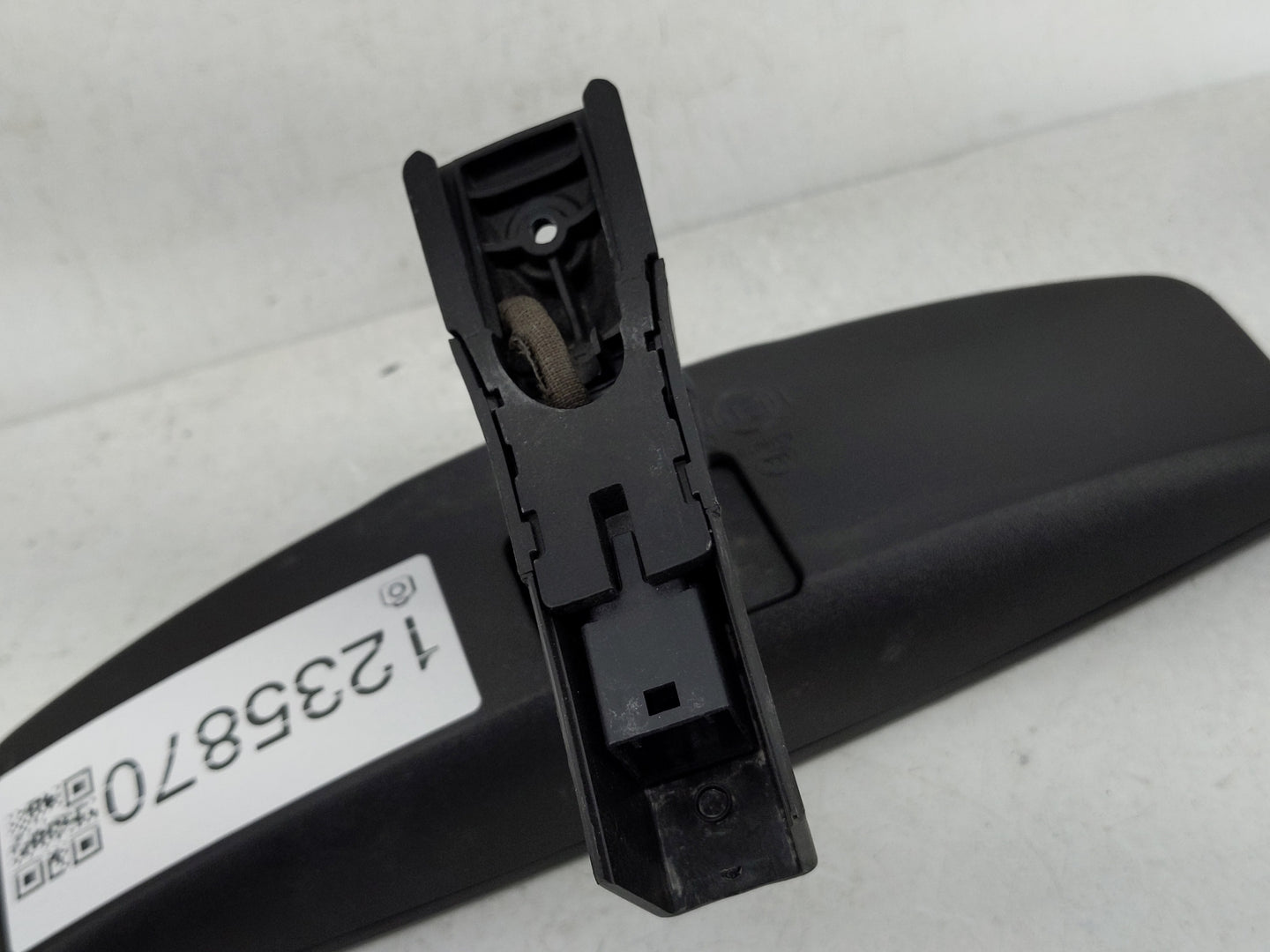 2014-2022 Chevrolet Silverado 1500 Interior Rear View Mirror Replacement OEM P/N:E11046392 E11026392 Fits OEM Used Auto Part