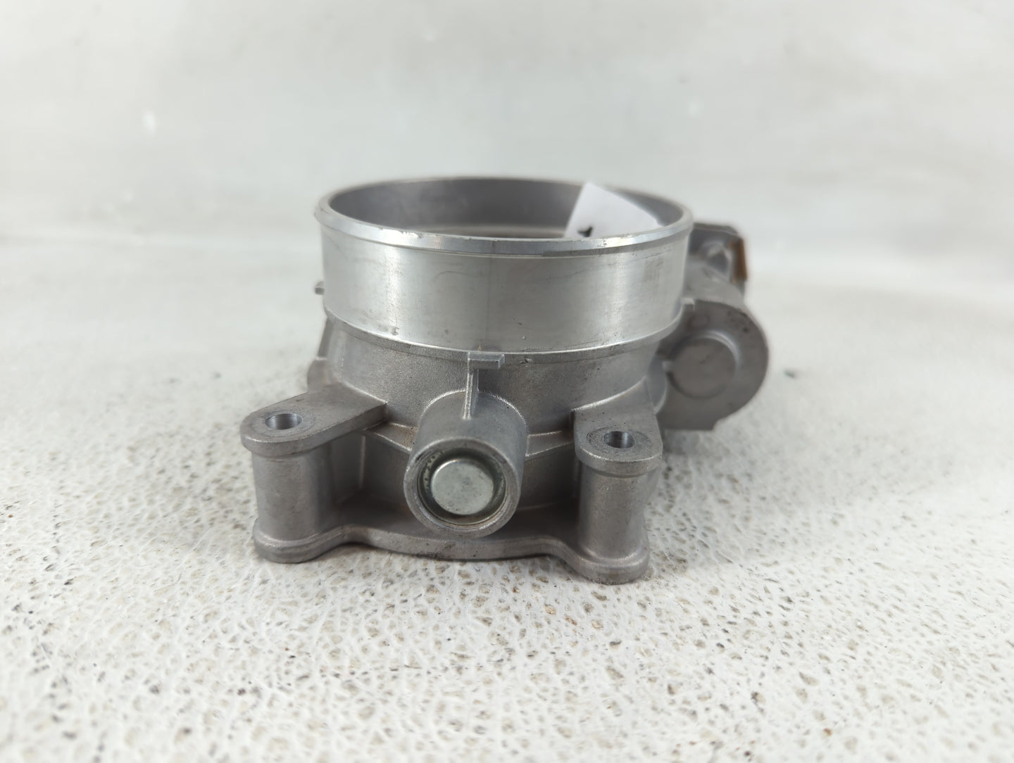 2014-2022 Chevrolet Silverado 1500 Throttle Body P/N:12617792 Fits Fits 2014 2015 2016 2017 2018 2019 2020 2021 2022 OEM Use