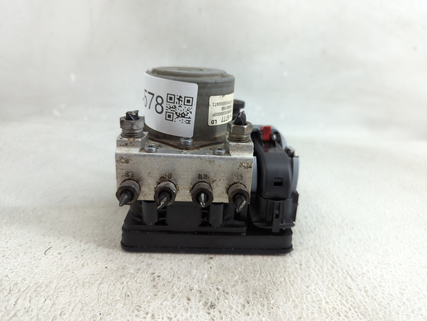 2017-2019 Chevrolet Silverado 1500 ABS Pump Control Module Replacement P/N:84256779 Fits Fits 2017 2018 2019 2020 OEM Used A