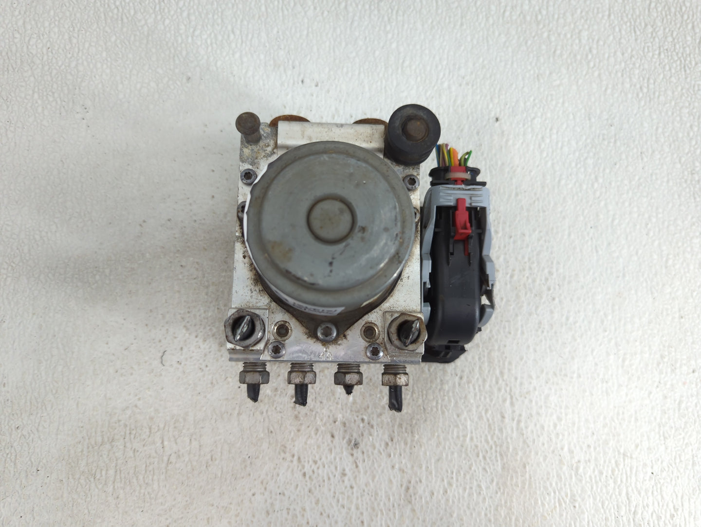 2017-2019 Chevrolet Silverado 1500 ABS Pump Control Module Replacement P/N:84256779 Fits Fits 2017 2018 2019 2020 OEM Used A