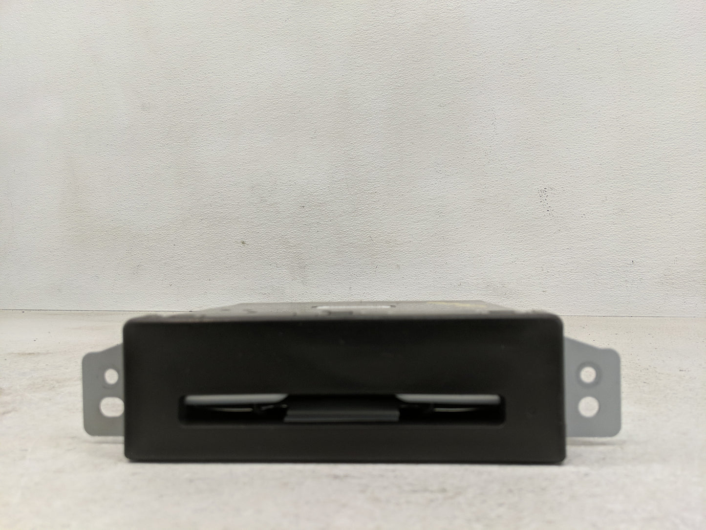 2015-2019 Chevrolet Silverado 1500 Radio AM FM Cd Player Receiver Replacement P/N:84016435 Fits Fits 2015 2016 2017 2018 201
