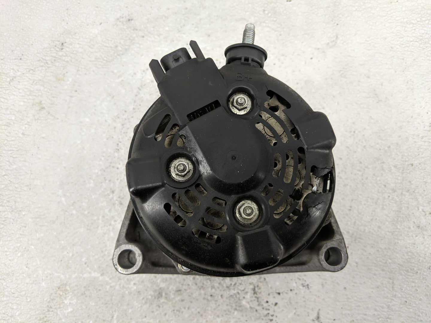 2014-2019 Chevrolet Silverado 1500 Alternator Replacement Generator Charging Assembly Engine OEM P/N:23487089 84143543 Fits 