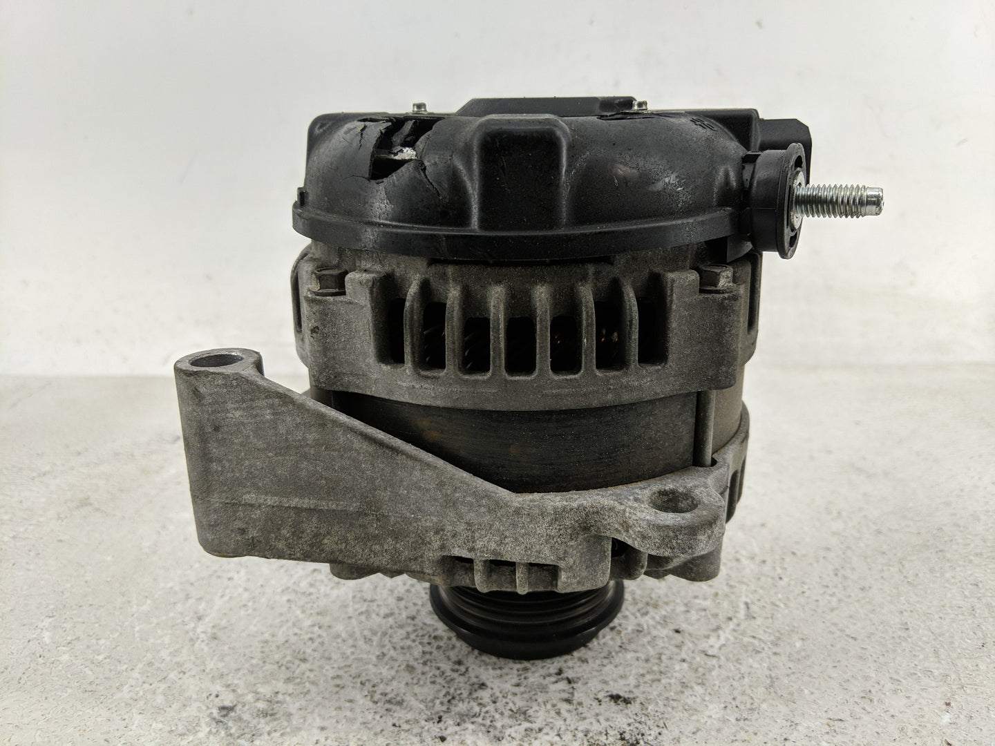 2014-2019 Chevrolet Silverado 1500 Alternator Replacement Generator Charging Assembly Engine OEM P/N:23487089 84143543 Fits 