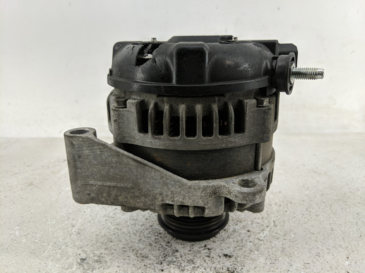 2014-2019 Chevrolet Silverado 1500 Alternator Replacement Generator Charging Assembly Engine OEM P/N:23487089 84143543 Fits 