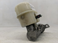 2014-2019 Chevrolet Silverado 1500 Brake Master Cylinder 1312482 - Oemusedautoparts1.com