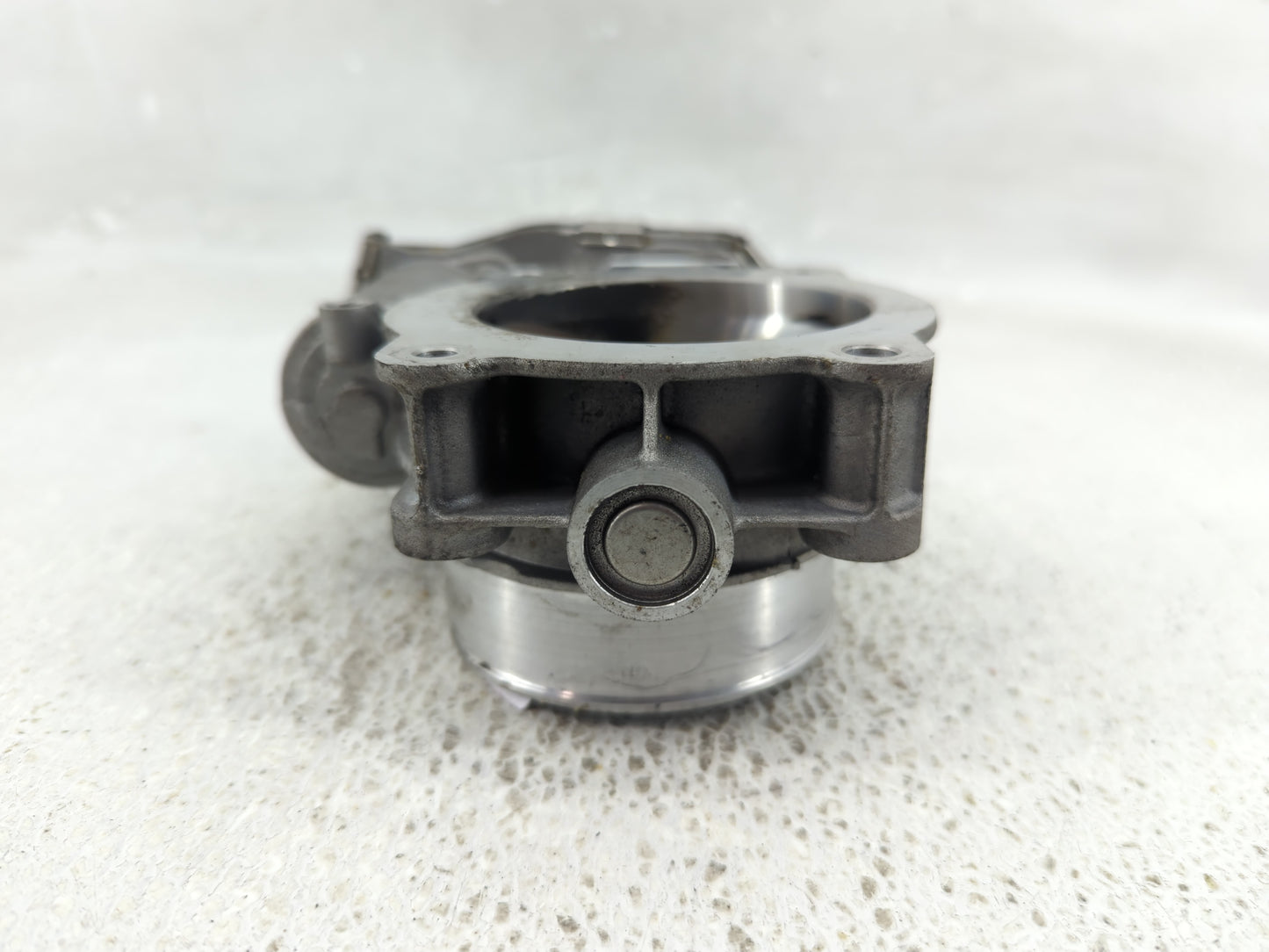 2018 Chevrolet Silverado 1500 Throttle Body P/N:12676296AA RME59-350 Fits Fits 2016 2017 2019 2020 2021 2022 OEM Used Auto P