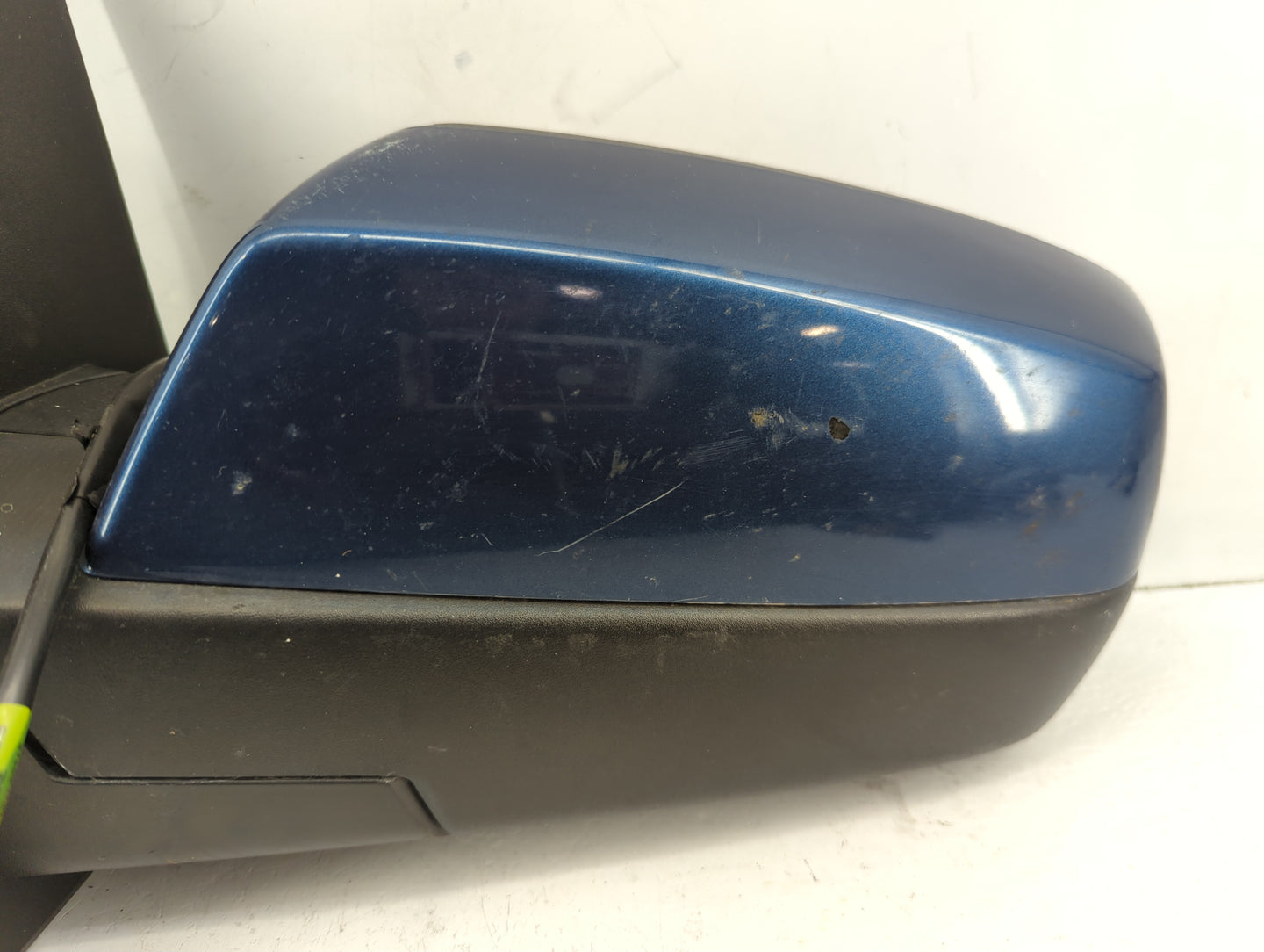 2014-2019 Chevrolet Silverado 1500 Passenger Side View Mirror - Right Door Mirror OEM Used - Oemusedautoparts1.com