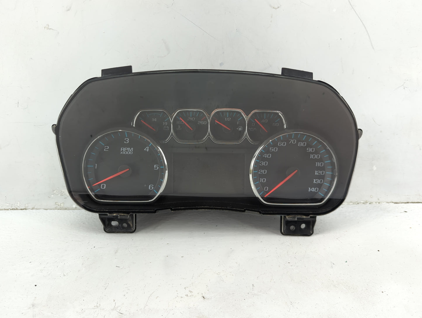 2018-2019 Chevrolet Silverado 1500 Instrument Cluster Speedometer Gauges P/N:84298029 Fits Fits 2018 2019 2020 OEM Used Auto