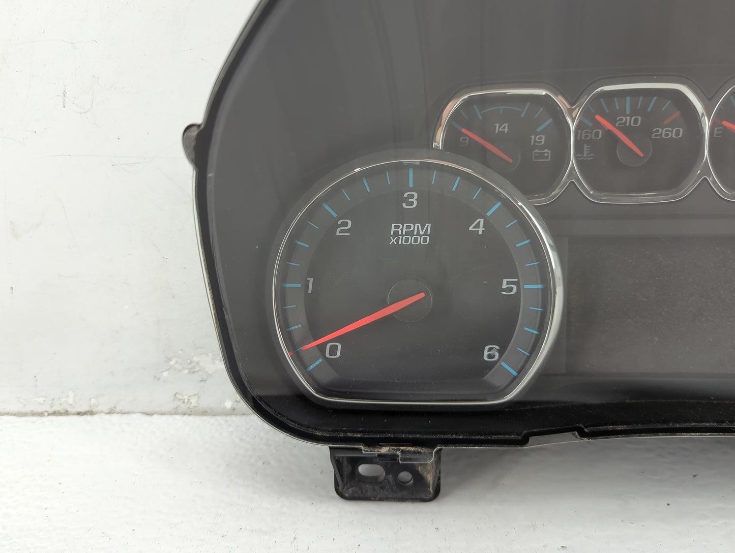2018-2019 Chevrolet Silverado 1500 Instrument Cluster Speedometer Gauges P/N:84298029 Fits Fits 2018 2019 2020 OEM Used Auto