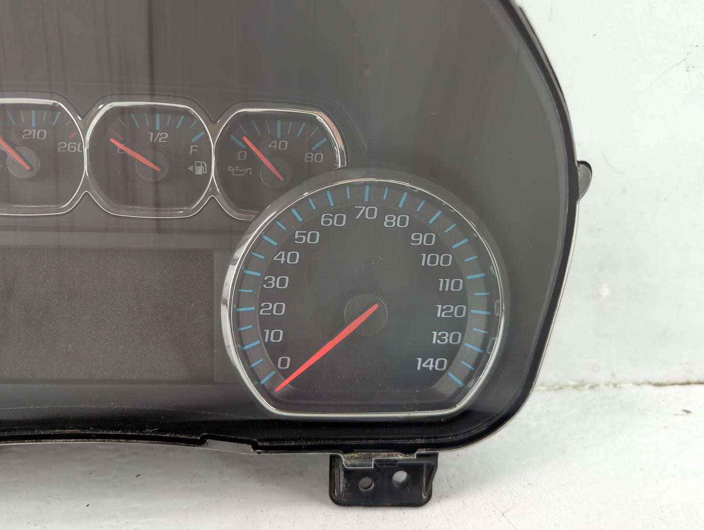 2018-2019 Chevrolet Silverado 1500 Instrument Cluster Speedometer Gauges P/N:84298029 Fits Fits 2018 2019 2020 OEM Used Auto