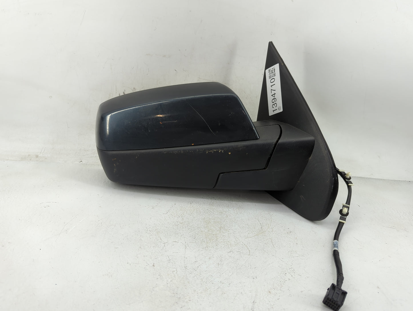 2014-2019 Chevrolet Silverado 1500 Passenger Side View Mirror - Right Door Mirror OEM Used - Oemusedautoparts1.com