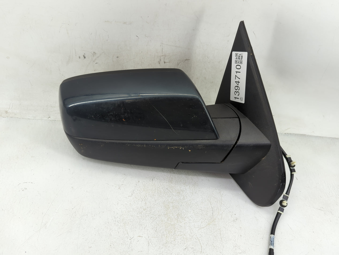 2014-2019 Chevrolet Silverado 1500 Passenger Side View Mirror - Right Door Mirror OEM Used - Oemusedautoparts1.com