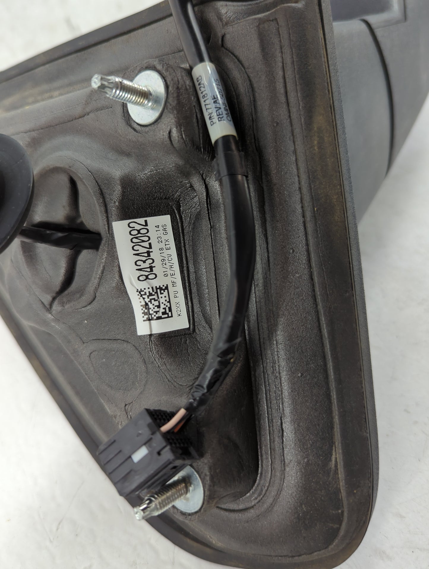 2014-2019 Chevrolet Silverado 1500 Passenger Side View Mirror - Right Door Mirror OEM Used - Oemusedautoparts1.com