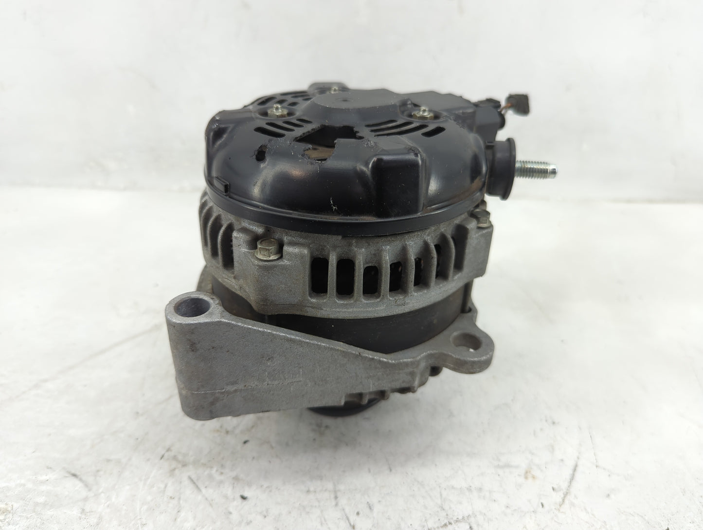 2014-2019 Chevrolet Silverado 1500 Alternator Replacement Generator Charging Assembly Engine OEM P/N:TN104211-9112 84143543 