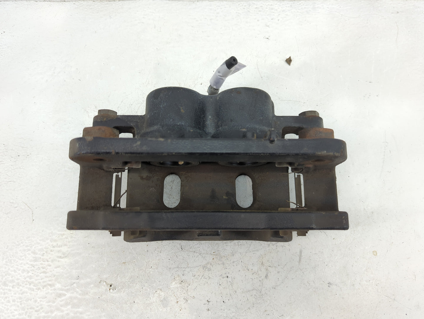 2007-2019 Chevrolet Silverado 1500 Front Passenger Right Brake Caliper - Oemusedautoparts1.com