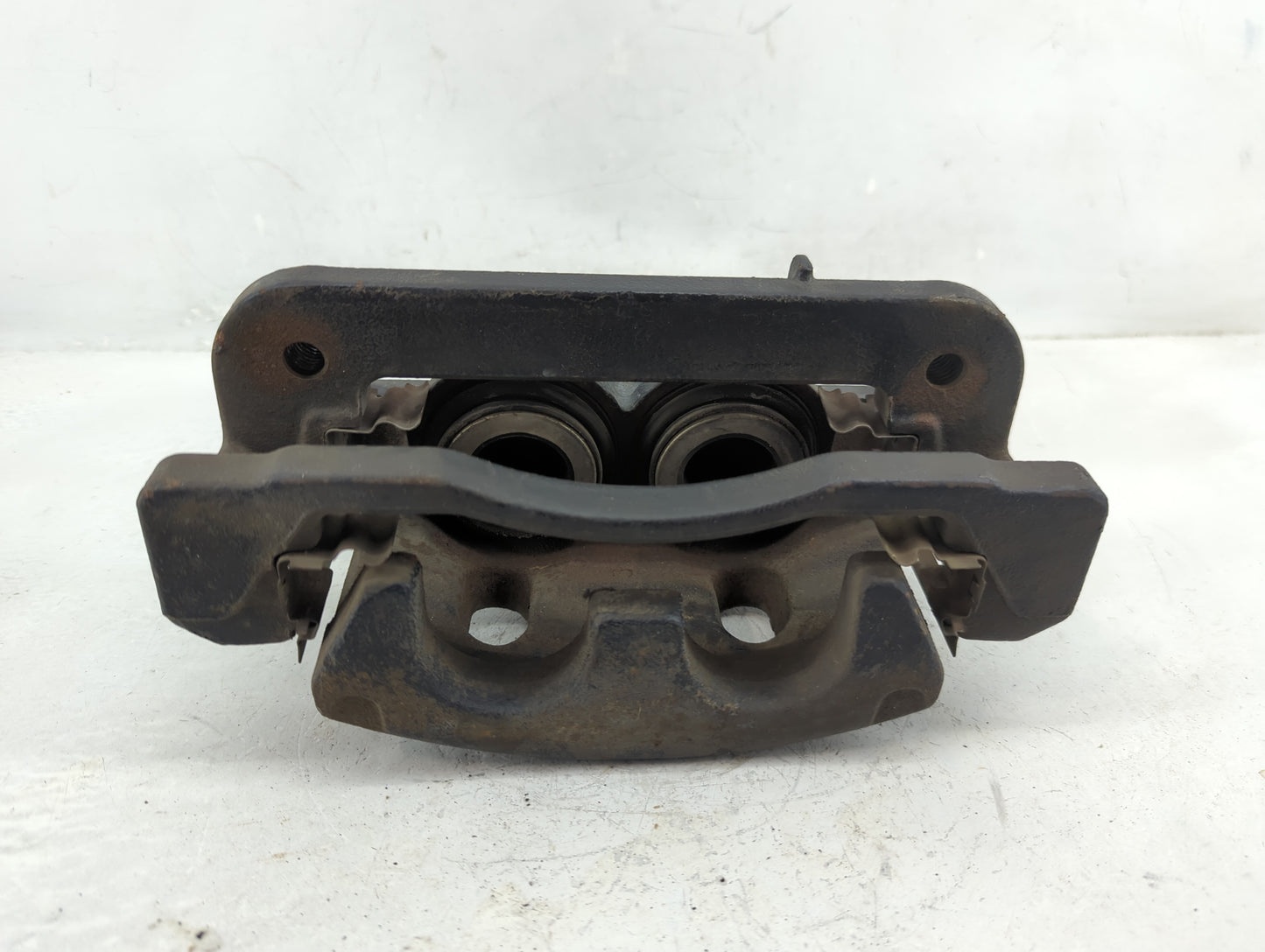 2007-2019 Chevrolet Silverado 1500 Front Passenger Right Brake Caliper - Oemusedautoparts1.com