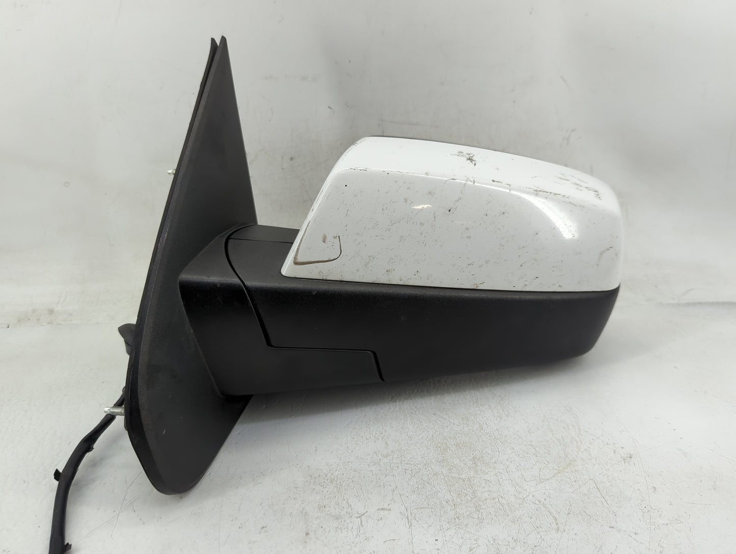 2014-2019 Chevrolet Silverado 1500 Driver Side View Mirror - Left Door Mirror OEM Used - Oemusedautoparts1.com