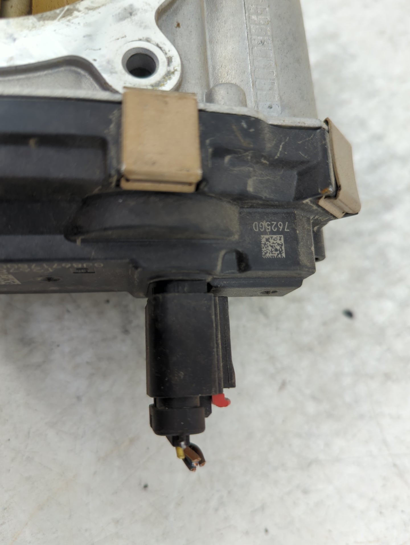 2014-2022 Chevrolet Silverado 1500 Throttle Body P/N:12678224 Fits Fits 2014 2015 2016 2017 2018 2019 2020 2021 2022 OEM Use