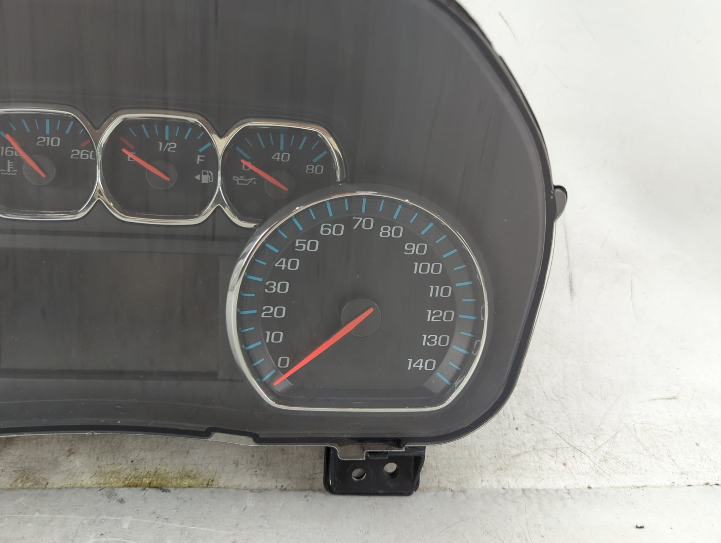 2018-2019 Chevrolet Silverado 1500 Instrument Cluster Speedometer Gauges P/N:84298029 Fits Fits 2018 2019 2020 OEM Used Auto