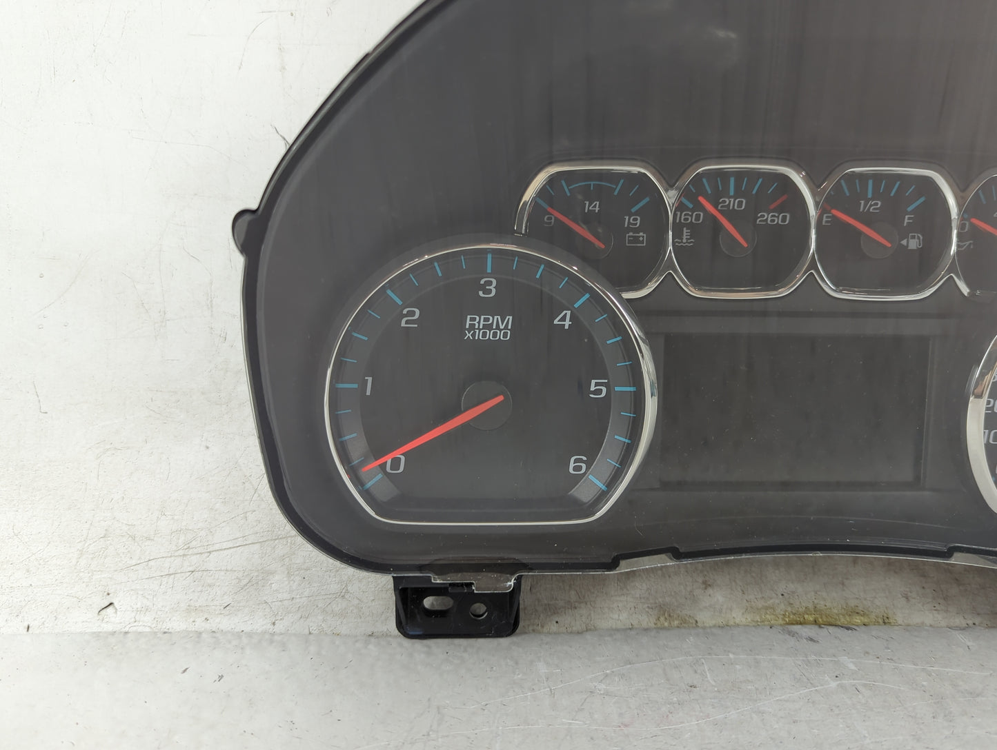 2018-2019 Chevrolet Silverado 1500 Instrument Cluster Speedometer Gauges P/N:84298029 Fits Fits 2018 2019 2020 OEM Used Auto