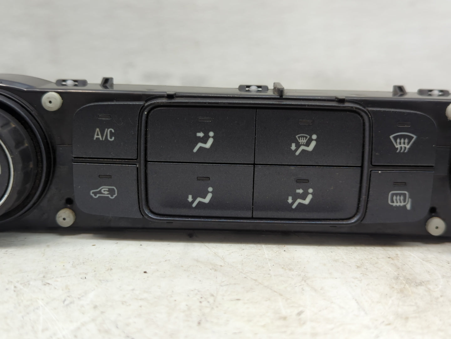 2014-2019 Chevrolet Silverado 1500 Climate Control Module Temperature AC/Heater Replacement P/N:84164475 Fits OEM Used Auto 