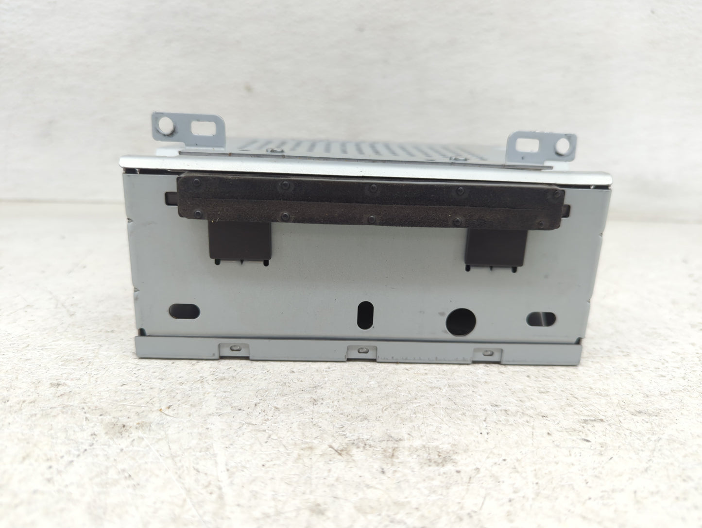 2017-2018 Chevrolet Silverado 1500 Radio AM FM Cd Player Receiver Replacement P/N:FM5T-19C107-HA Fits Fits 2017 2018 2019 OE