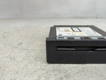2015-2019 Chevrolet Silverado 1500 Radio AM FM Cd Player Receiver Replacement P/N:84016435 Fits Fits 2015 2016 2017 2018 2019 2020 OEM Used Auto Parts