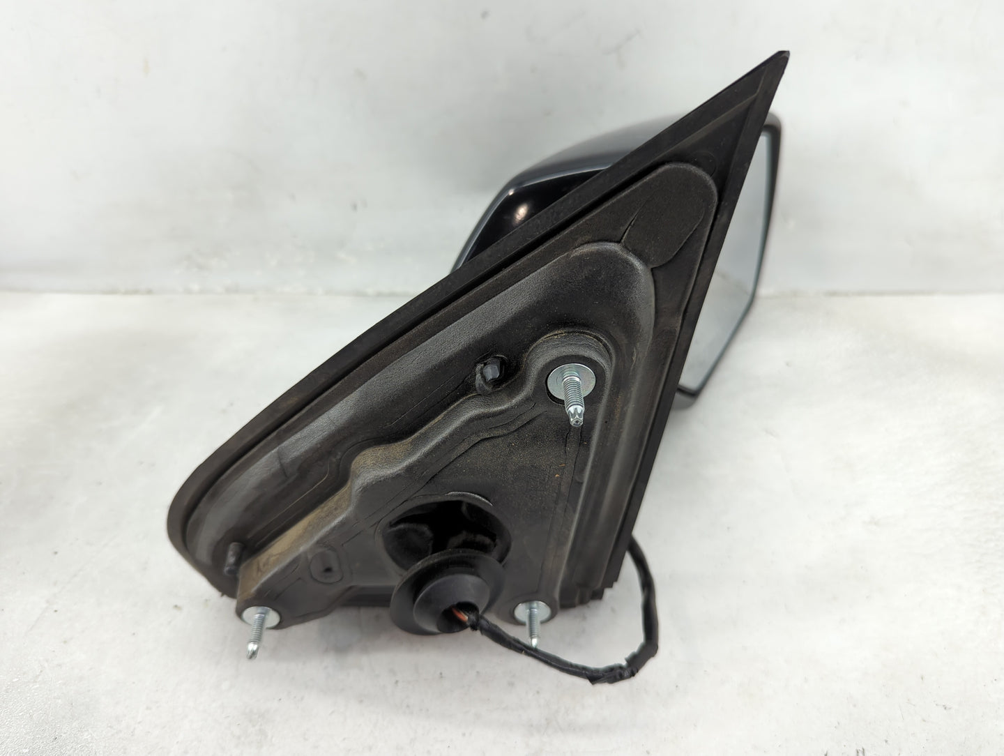2014-2019 Chevrolet Silverado 1500 Passenger Side View Mirror - Right Door Mirror OEM Used - Oemusedautoparts1.com