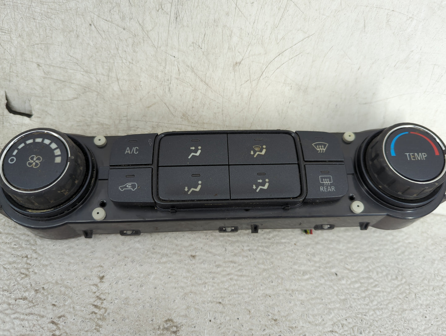 2014-2019 Chevrolet Silverado 1500 Climate Control Module Temperature AC/Heater Replacement P/N:84164472 7370200000000X Fits