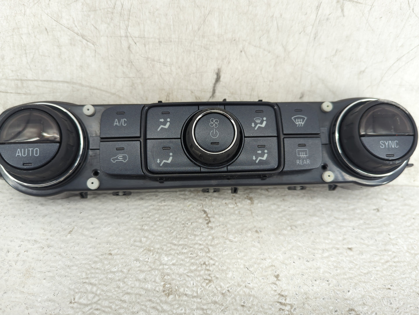 2014-2019 Chevrolet Silverado 1500 Climate Control Module Temperature AC/Heater Replacement P/N:84258726 73702000000000X Fit