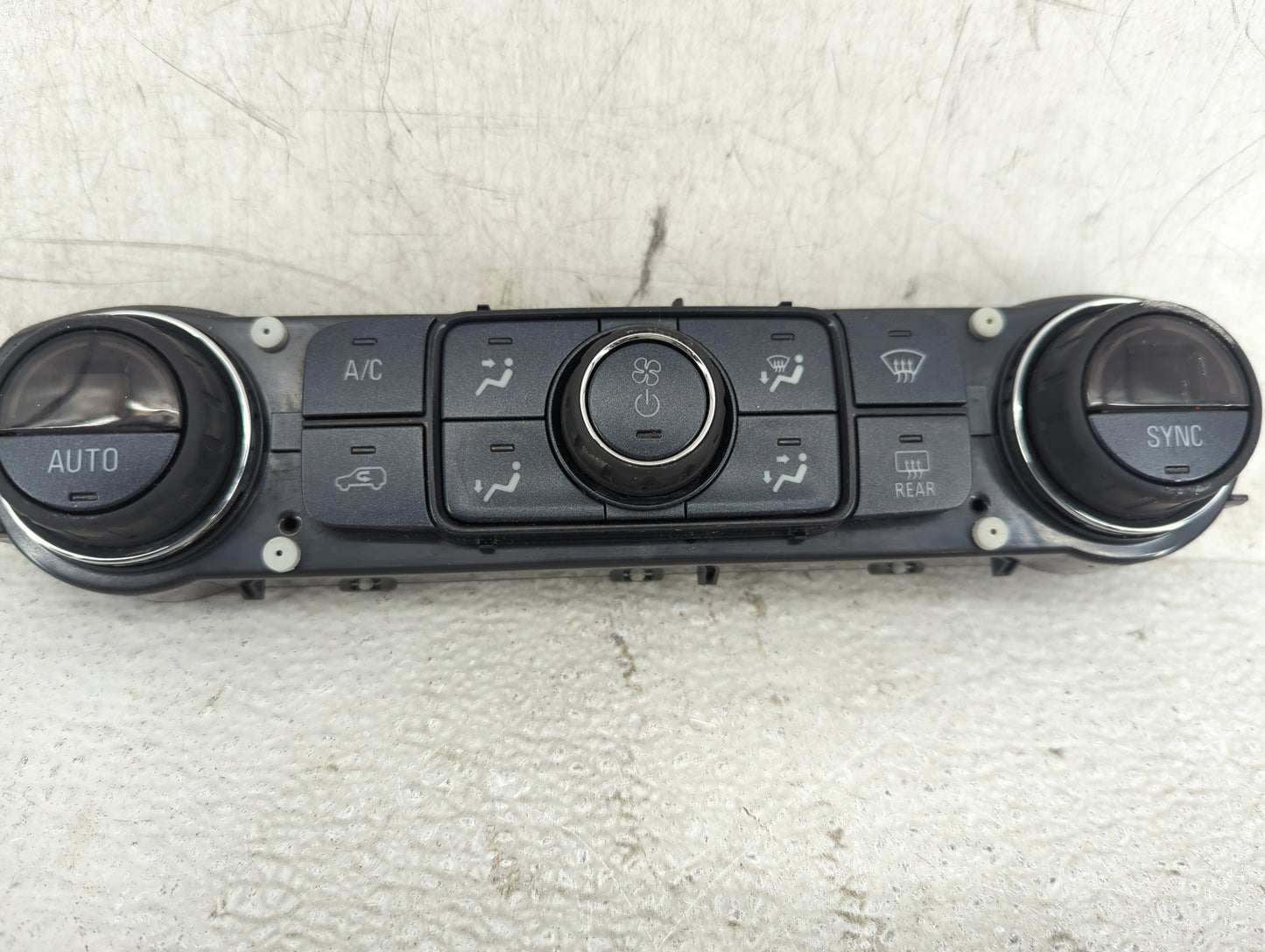 2014-2019 Chevrolet Silverado 1500 Climate Control Module Temperature AC/Heater Replacement P/N:84258726 73702000000000X Fit