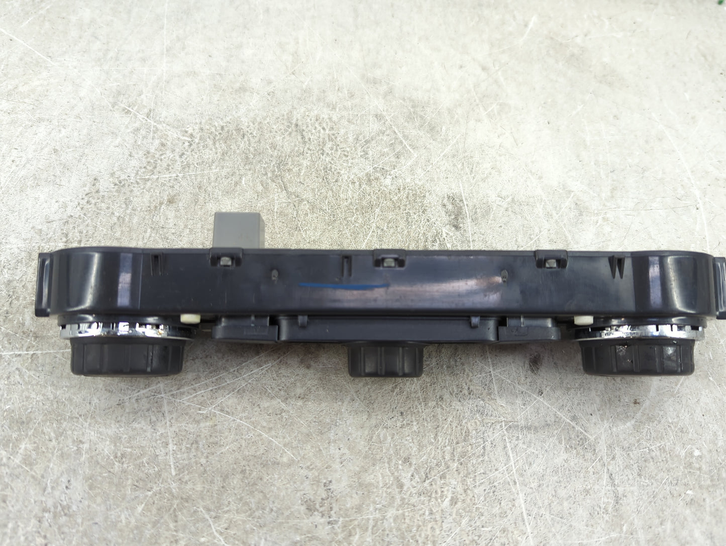 2017-2018 Chevrolet Silverado 1500 Climate Control Module Temperature AC/Heater Replacement P/N:84258726 815372982 Fits OEM 