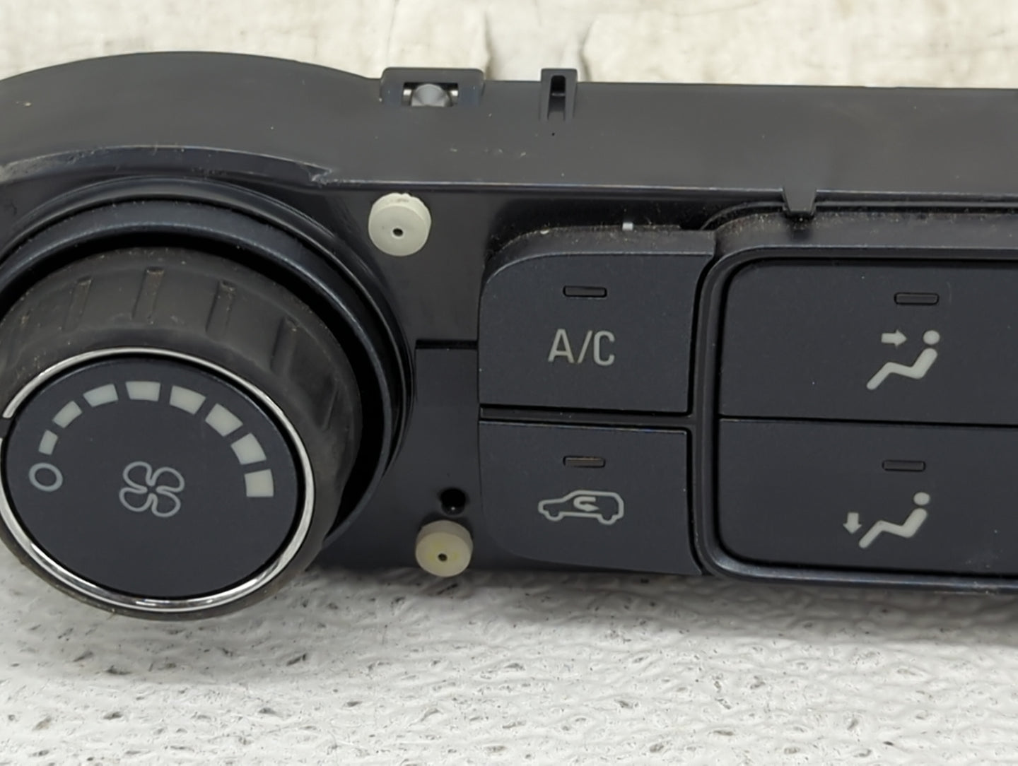 2014-2019 Chevrolet Silverado 1500 Climate Control Module Temperature AC/Heater Replacement P/N:84164473 Fits OEM Used Auto 