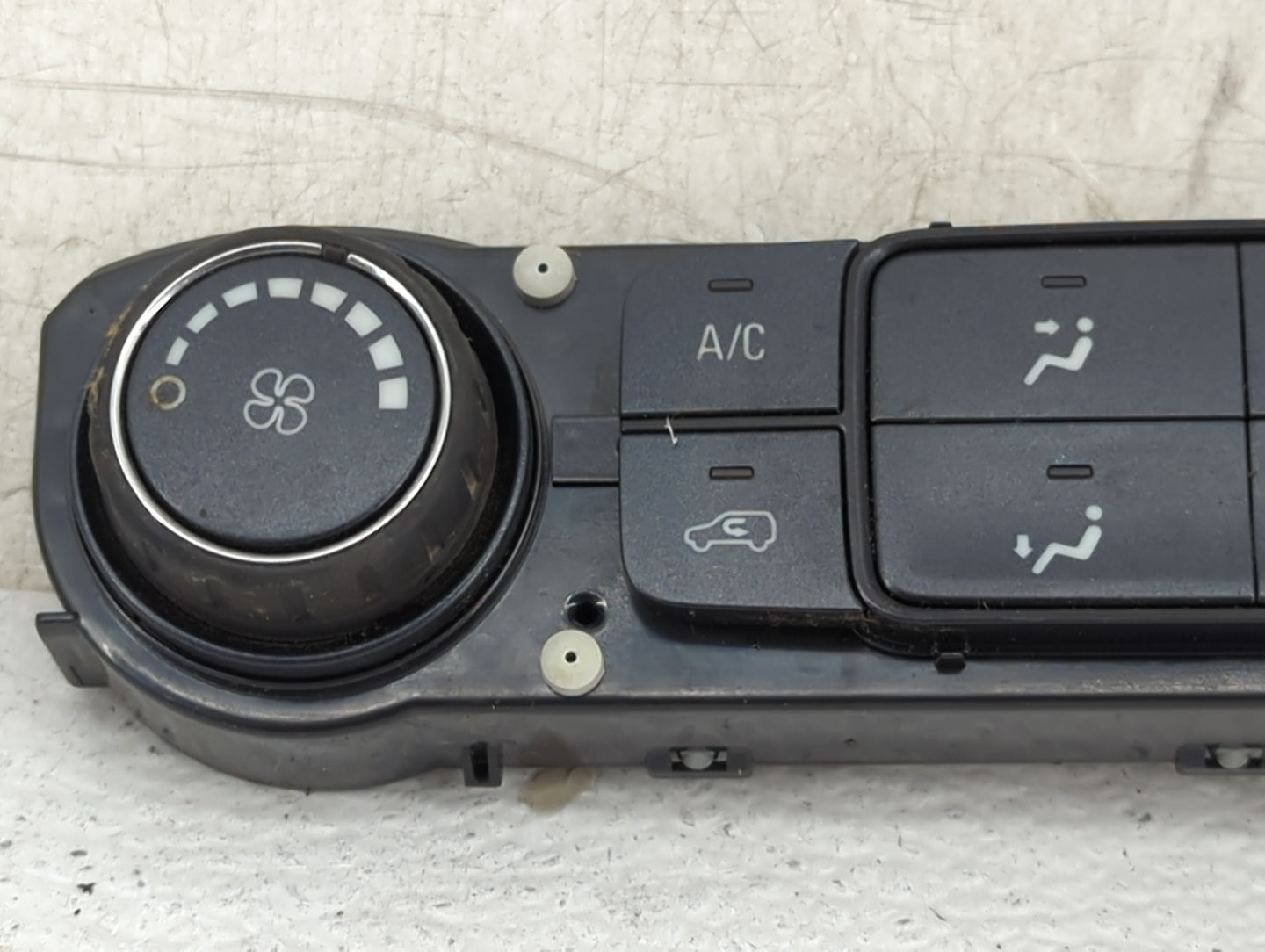 2014-2019 Chevrolet Silverado 1500 Climate Control Module Temperature AC/Heater Replacement P/N:84199205 Fits OEM Used Auto 