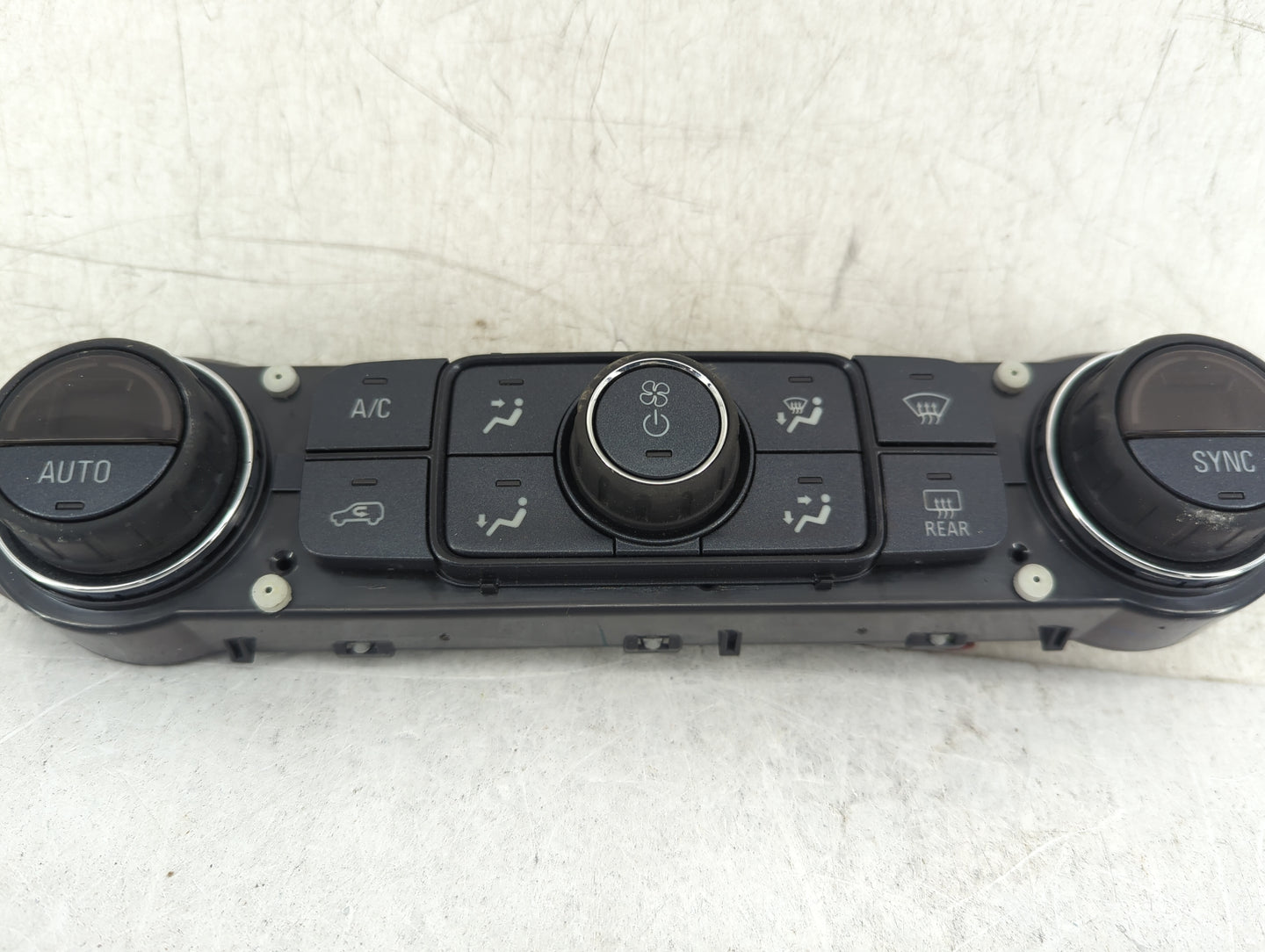 2014-2019 Chevrolet Silverado 1500 Climate Control Module Temperature AC/Heater Replacement P/N:84258729 Fits OEM Used Auto 