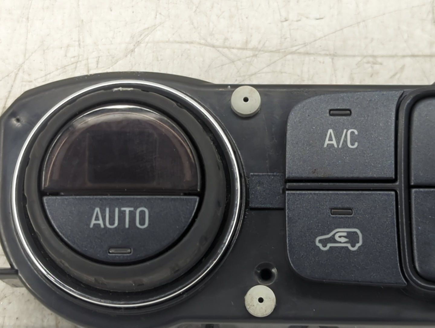 2014-2019 Chevrolet Silverado 1500 Climate Control Module Temperature AC/Heater Replacement P/N:84258726 Fits OEM Used Auto 