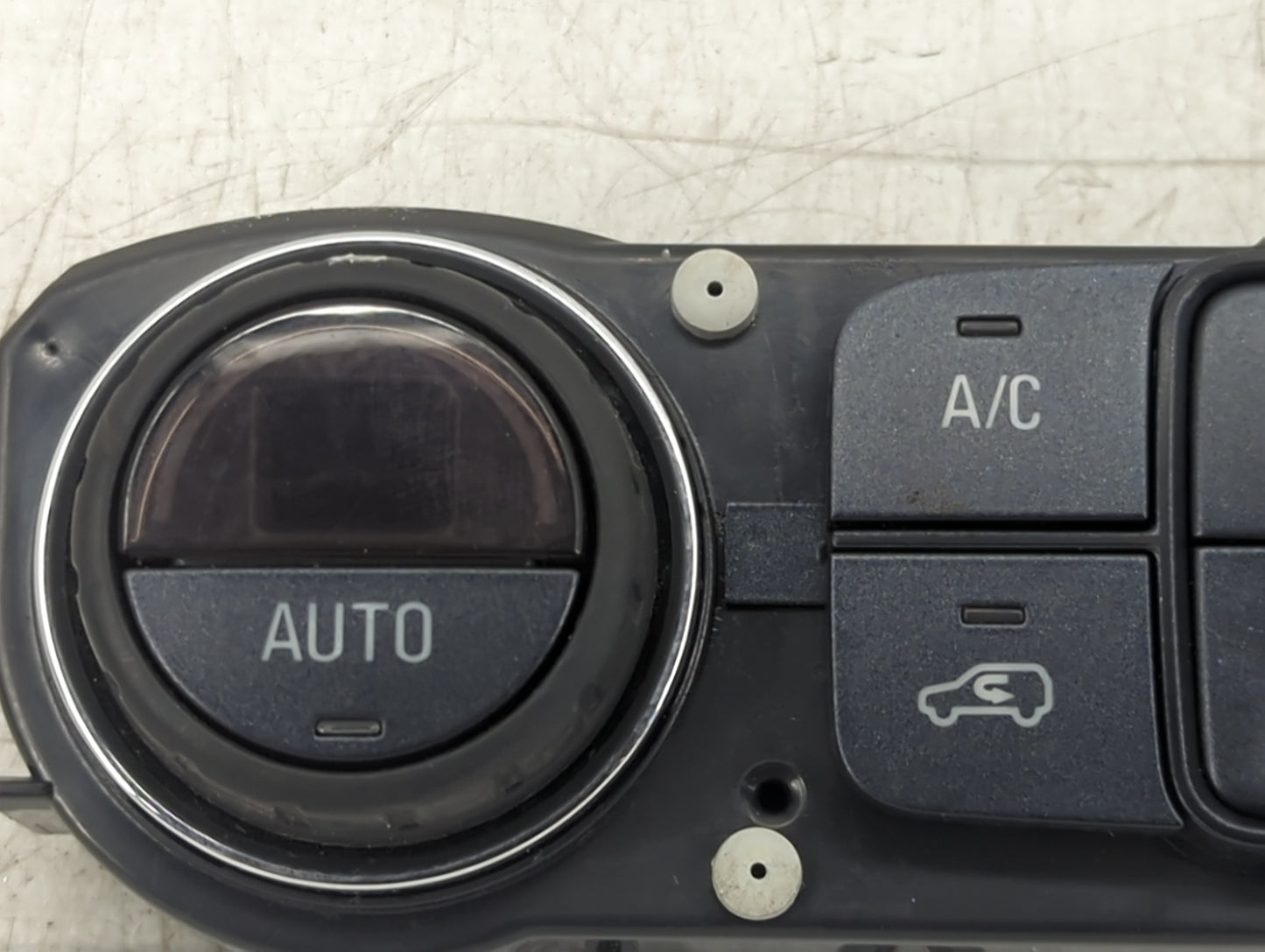 2014-2019 Chevrolet Silverado 1500 Climate Control Module Temperature AC/Heater Replacement P/N:84258726 Fits OEM Used Auto 