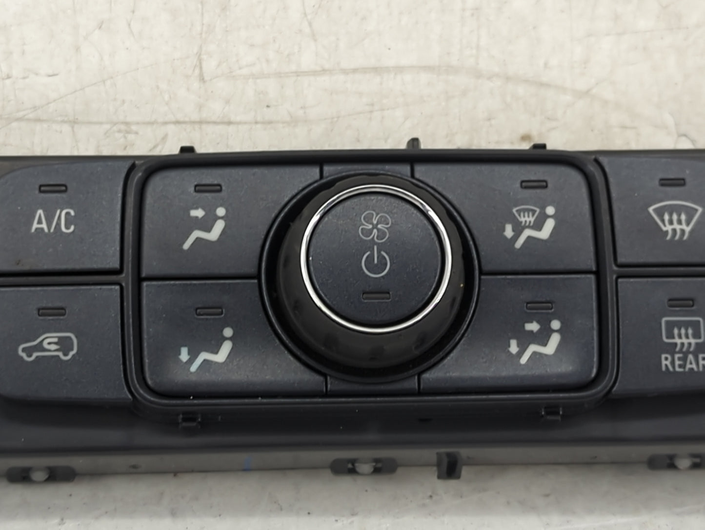 2014-2019 Chevrolet Silverado 1500 Climate Control Module Temperature AC/Heater Replacement P/N:84258726 Fits OEM Used Auto 
