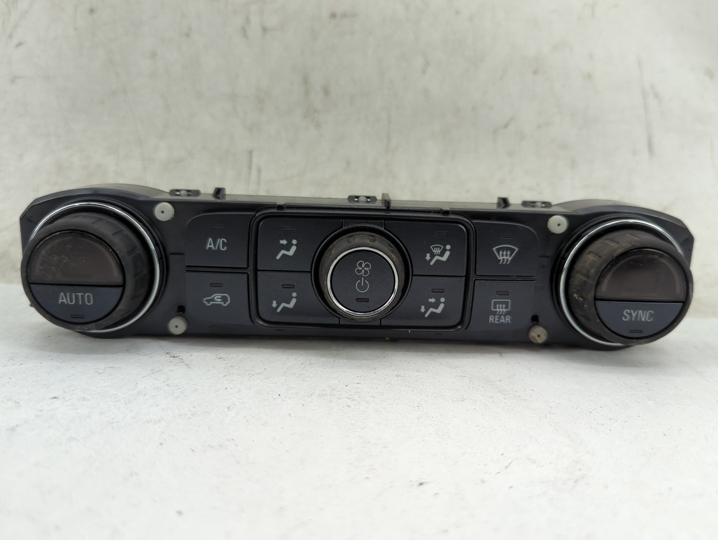 2014-2019 Chevrolet Silverado 1500 Climate Control Module Temperature AC/Heater Replacement P/N:84258726 Fits OEM Used Auto 