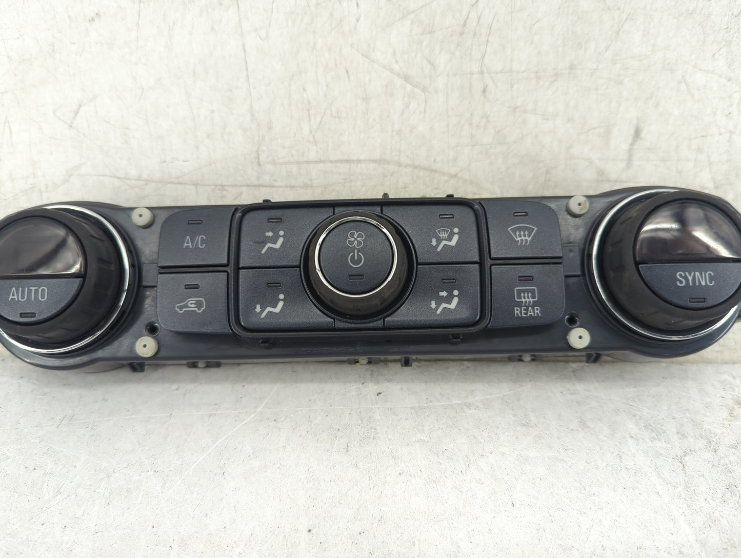 2014-2019 Chevrolet Silverado 1500 Climate Control Module Temperature AC/Heater Replacement P/N:84258726 Fits OEM Used Auto 