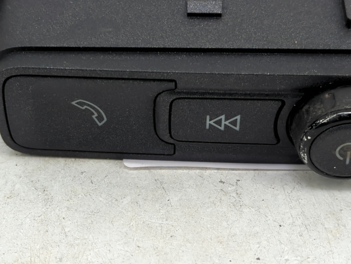 2016-2019 Chevrolet Silverado 1500 Radio AM FM Cd Player Receiver Replacement P/N:42516646 LC7S Fits Fits 2016 2017 2018 201